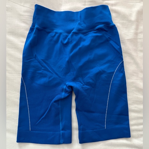 TNA - Back Bay Seamless Biker Short - M/L - Picture 5 of 12